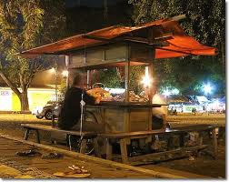 warung kopi: Chiringuito donde se sirve, esencialmente, café al estilo indonesio